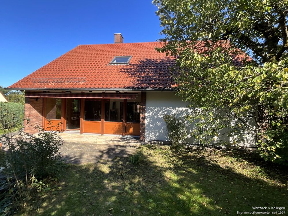 Der Aufwand lohnt sich 
- Einfamilienhaus mit Renovierungsbedarf 
auf traumhaftem Grundstück