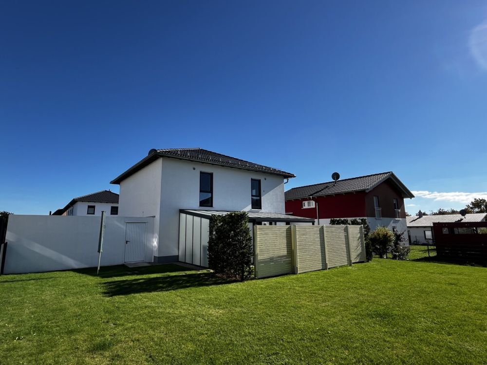 Zeitlos modern, perfekt für die junge Familie - Neuwertiges Einfamilienhaus in Schillingsfürst