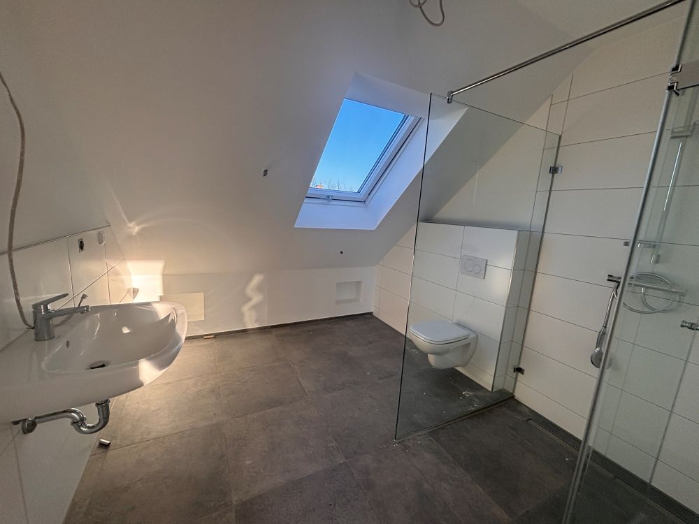 großzügige 3-Zimmer-Wohnung 
mit Küche und Stellplatz
in Rheine-Eschendorf zur Miete! (5)