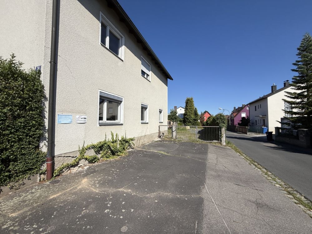 Traumgrundstück mit Abrissobjekt in sonniger Südlage – Ihr neues Zuhause wartet!