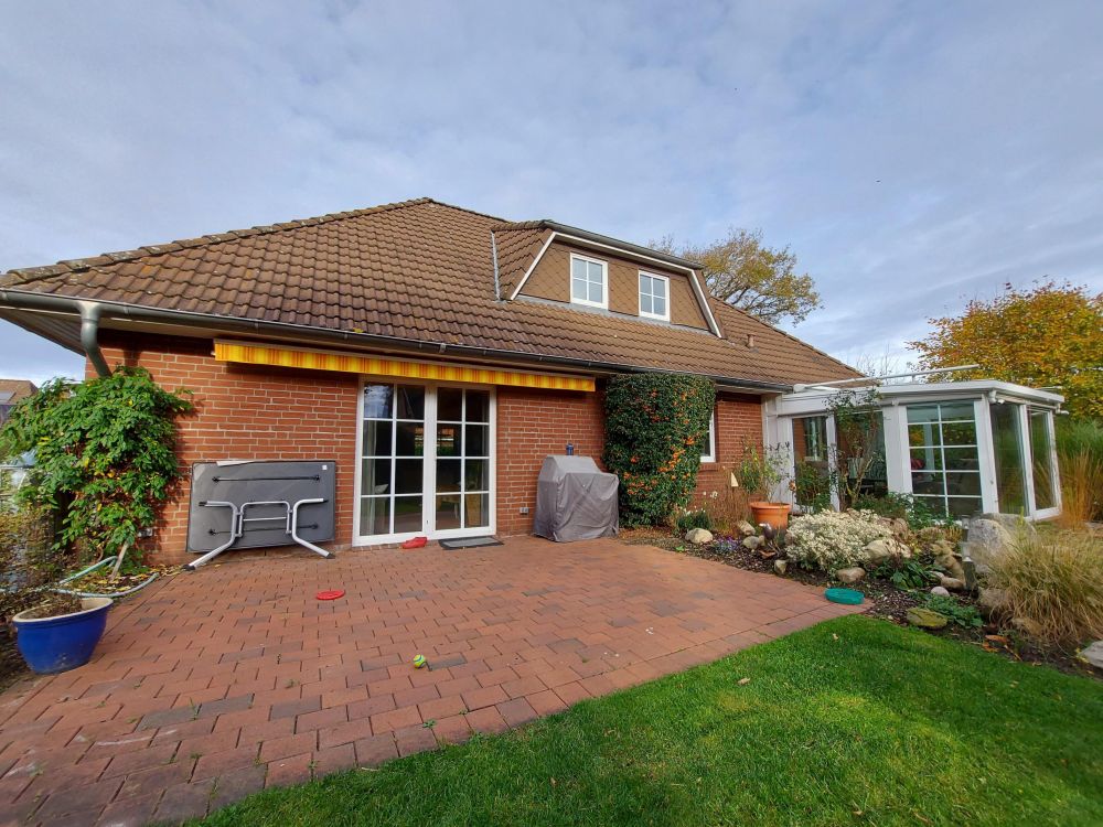 Sehr schönes Einfamilienhaus in der Nähe zum Nord-Ostsee-Kanal mit Wintergarten und Carport