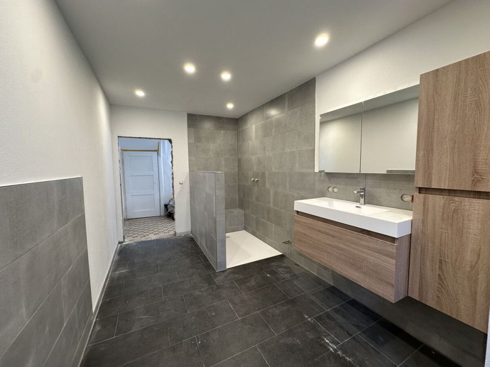 Charmantes renovierungsbedürftiges Einfamilienhaus mit großem Grundstück und vielseitiger Scheune