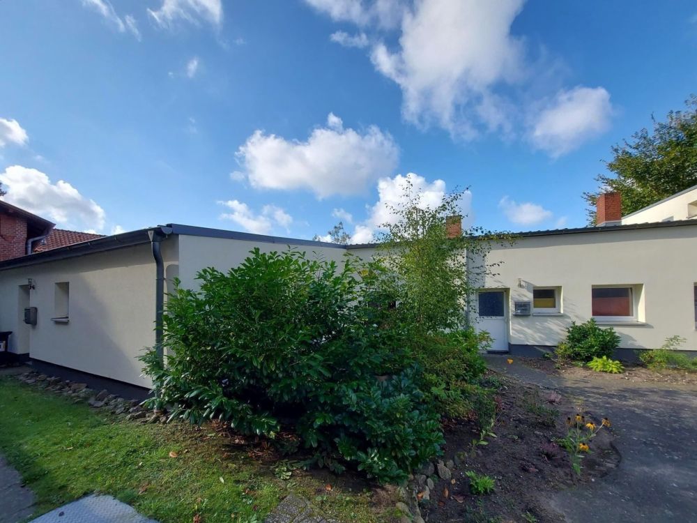 Hofansicht der Mietwohnungen, links