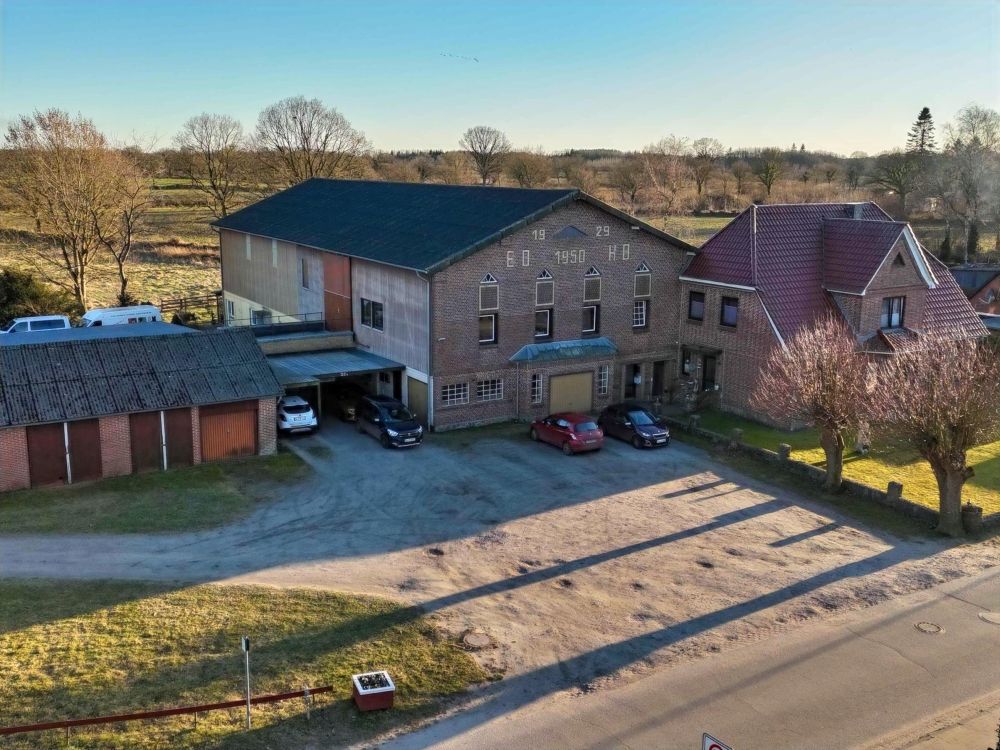 Vermietetes Mehrfamilienhaus mit 7 Wohnungen, 1 Appartement und großer Lagerfläche