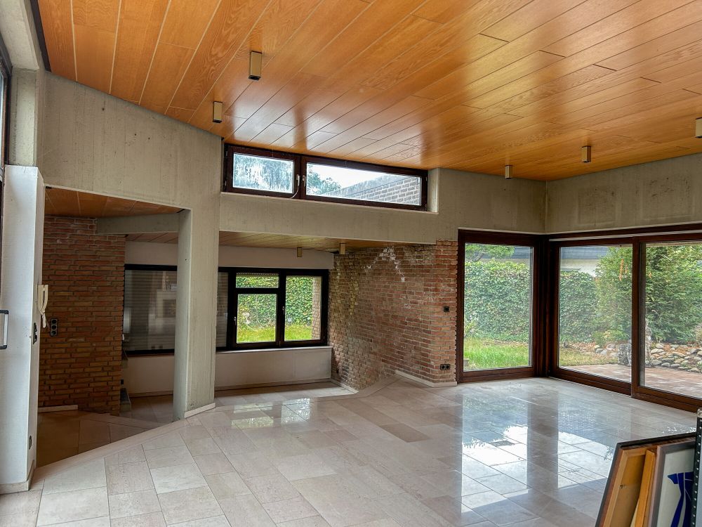 Architektonisches Unikat - Großzügiges Atriumhaus mit offener Bauweise und privaten Garten