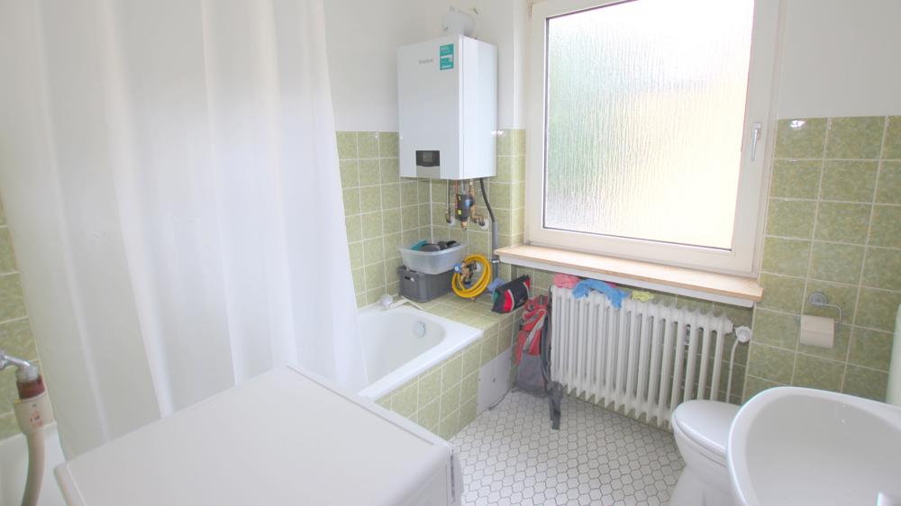 Gepflegte und großzügige 2-Zimmer-Wohnung im 1. Obergeschoss in ruhiger und gut angebundener Lage