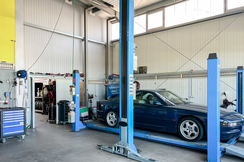 Modernes Kfz-Service-Center mit Hand-Waschpark in frequentierter Lage von Wörth am Main