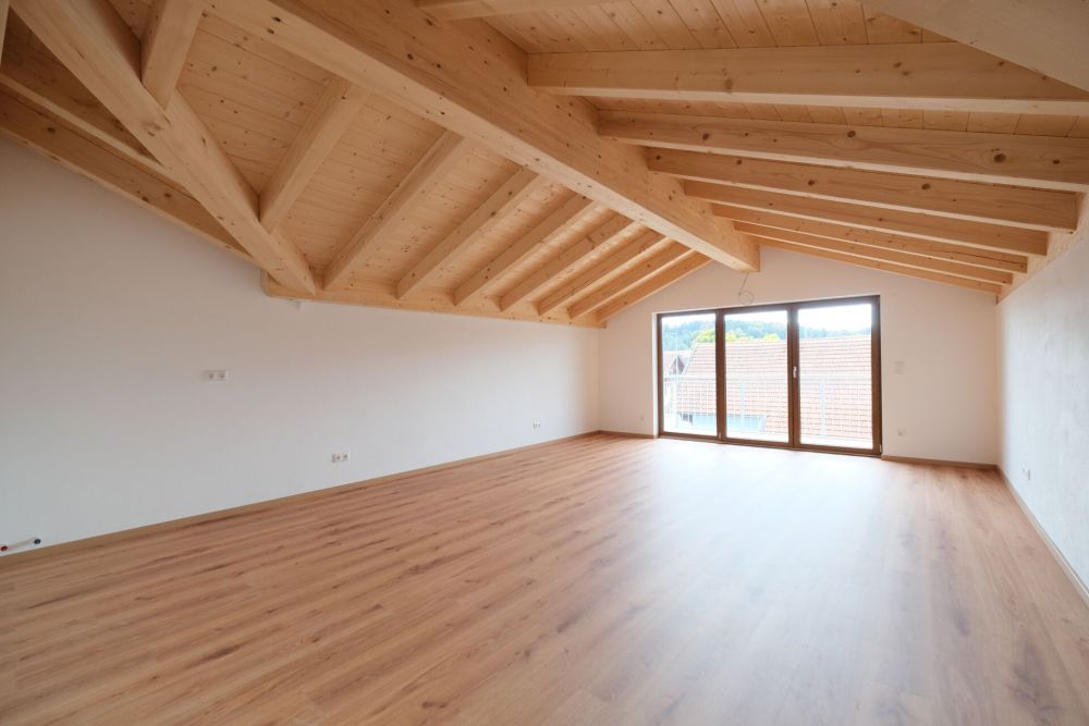 Erstbezug. Hochwertige Materialien. Lichtdurchflutet.