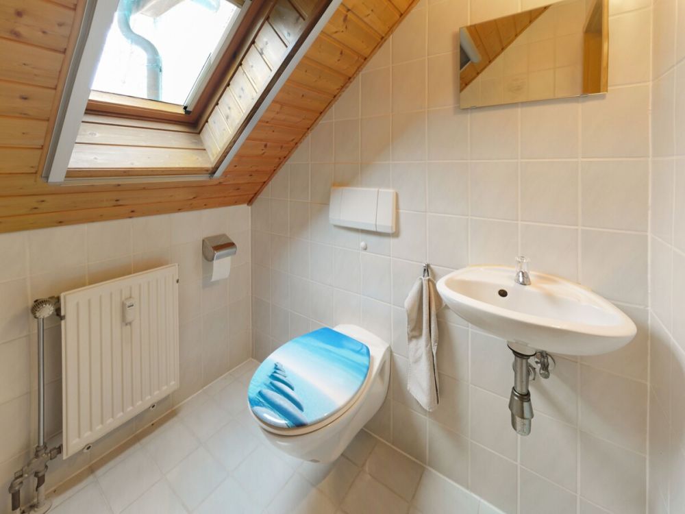 Selbst einziehen oder vermieten - schöne 3-Zimmer-Dachgeschoss-Wohnung in Dietenhofen (5)