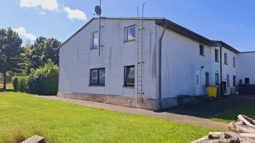 Doppelhaushälfte in Ostseenähe / Sanierung notwendig