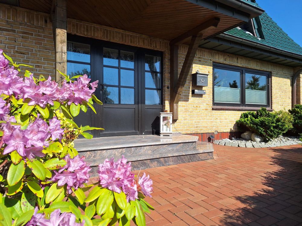 Schmuckes Einfamilienhaus- ein Blickfang in Norderbrarup