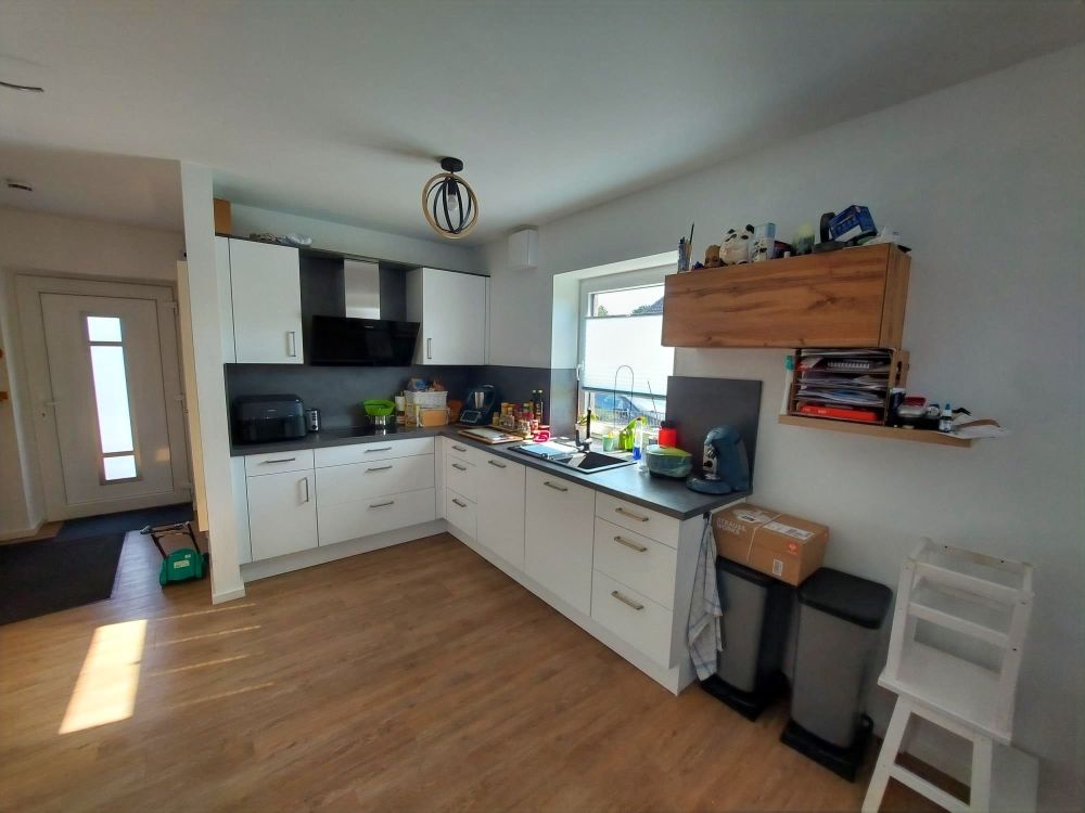 Hochwertiges Reihenendhaus mit PKW-Stellplatz in schöner Lage von Gnutz