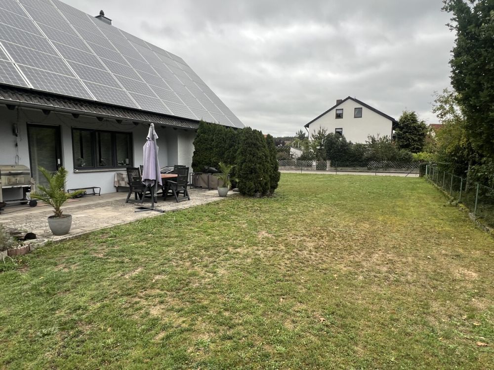 Großzügiges Einfamilienhaus mit großem Garten - gepflegtes Wohnen für die ganze Familie! (5)