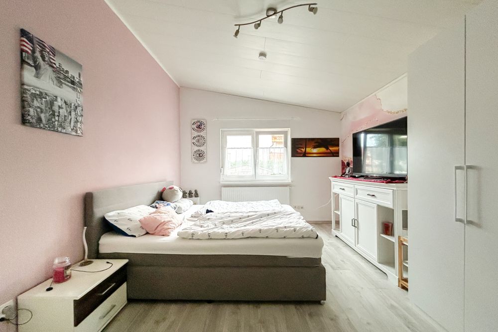 Platz für die ganze Familie – modernisiertes Einfamilienhaus mit Gartenparadies, Garage und Carport!