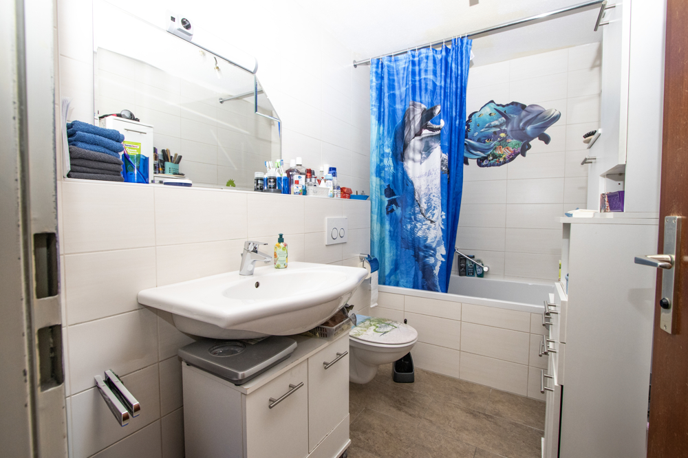 * Ruhig * Praktisch * Hell * 
Tolle 2,5-Zimmer-Wohnung mit Südbalkon im Hochparterre 
in Peiting