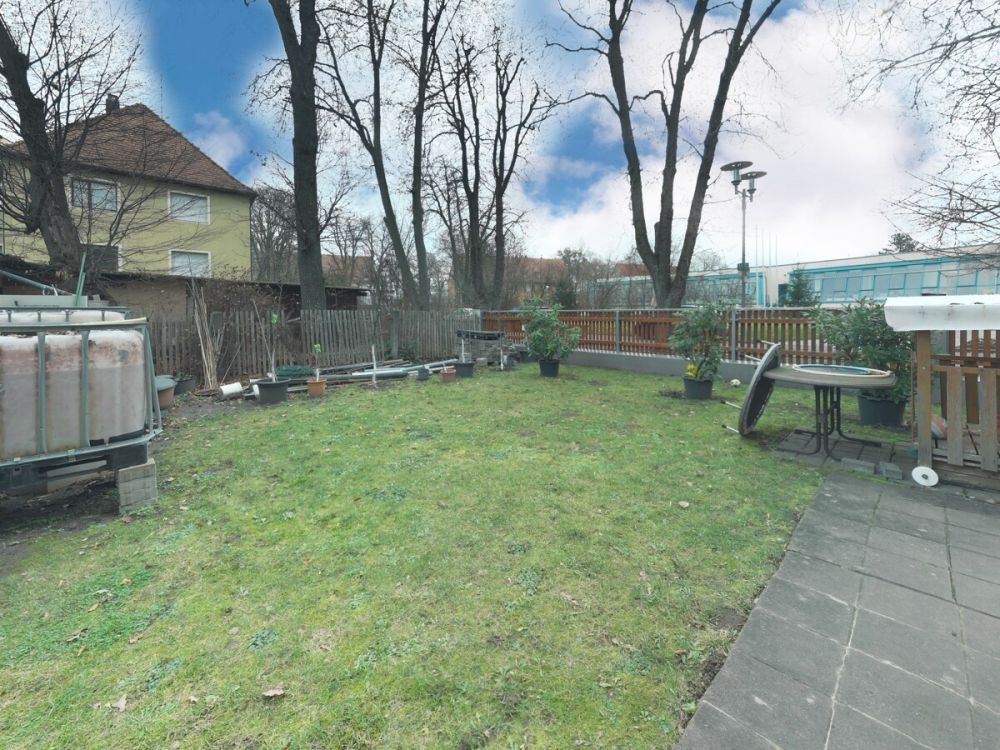 Großzügiges Wohnen für die Mehrgenerationenfamilie oder Kapitalanlage mit Wertsteigerungspotential - hier wird beides möglich! (5)