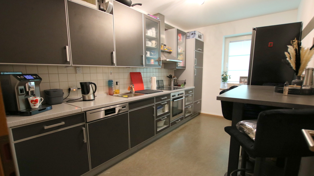 Kapitalanlage! Charmante 3-Zimmer-OG-Wohnung mit Balkon u. Stellplatz in zentraler Lage von Edewecht