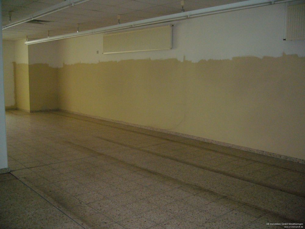 Große Gewerbefläche in Tonna!