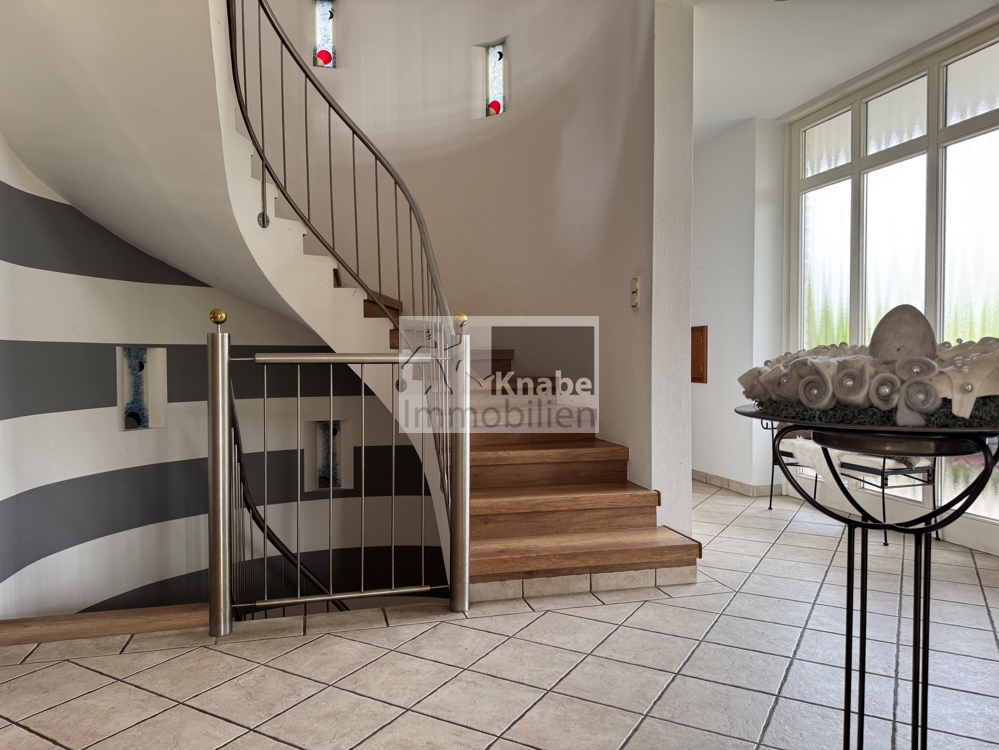 Ein Zuhause, das mehr kann: Wohnen, Arbeiten & Leben in Harmonie!