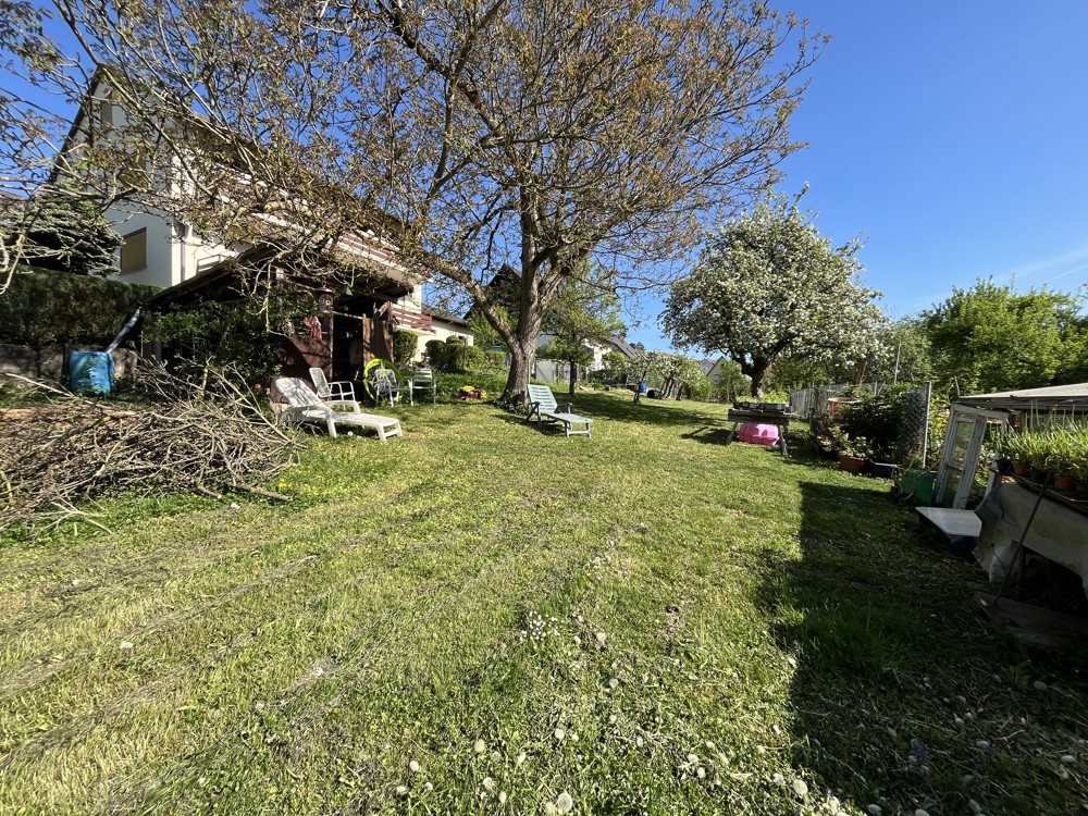 Kompakt, grün und voller Möglichkeiten – individuelles Baugrundstück in 97532 Üchtelhausen