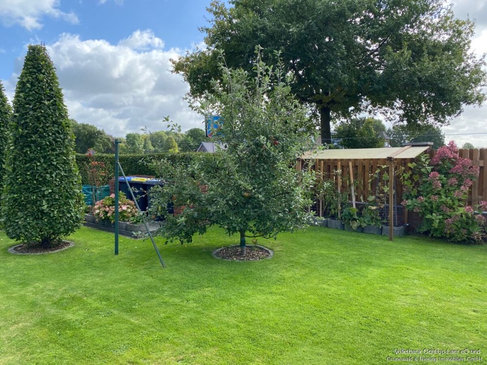 Beste Lage für die Familie mit viel Platz im Garten und im Haus!