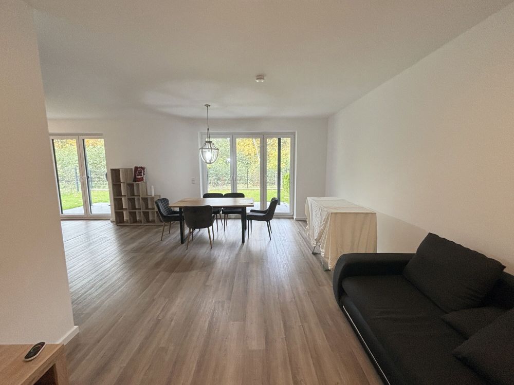 Neuwertige 3-Zimmer-Erdgeschosswohnung in Rheine-Eschendorf zur Miete mit Stellplatz im Freien