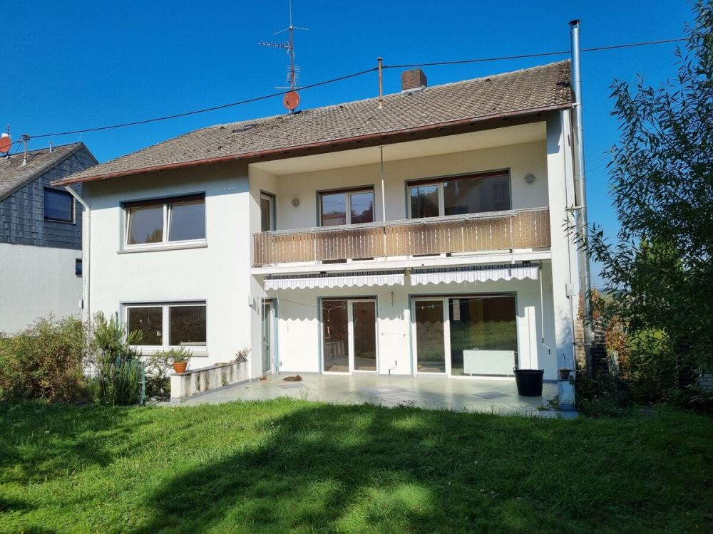 Wehrheim-Obernhain 2-FH in Top-Lage-Sanierung notwendig!