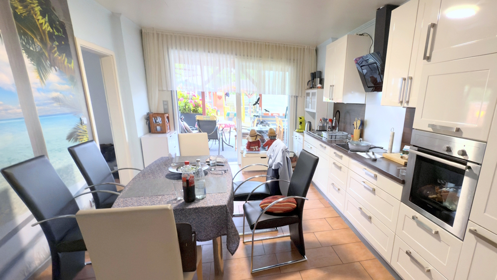 Charmantes MFH in Brake mit 3 Wohneinheiten und großem Garten – solide Kapitalanlage nahe Jadebusen