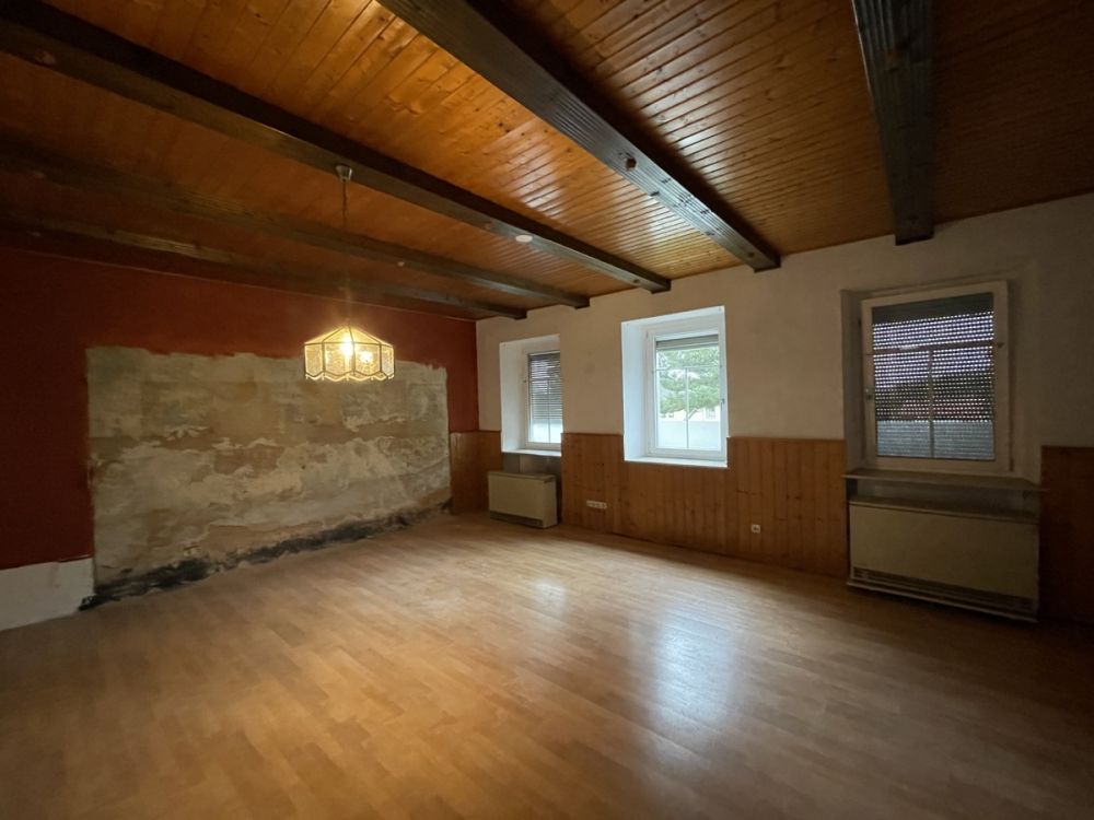 Ein teilvermietetes Zweifamilienhaus in guter Lage in Pleystein!