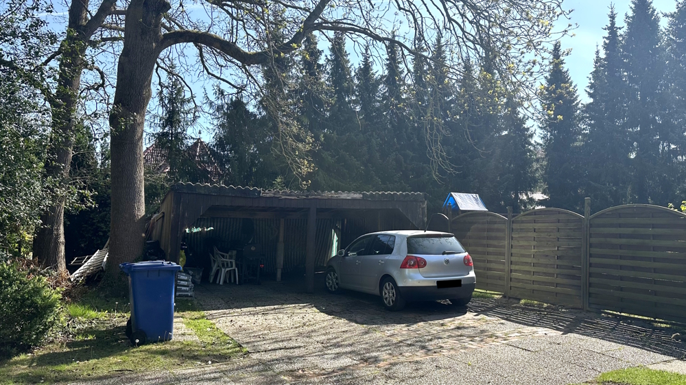 Grundstück mit Altbestand zur Neubebauung mit 4 EFH o. 2 Doppelhäusern) in Wehnen /nahe Stadtrand OL