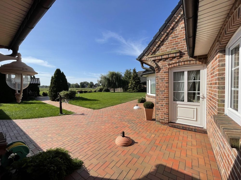 Großzügige Terrassenfläche - Perfekt zum Sonnen!