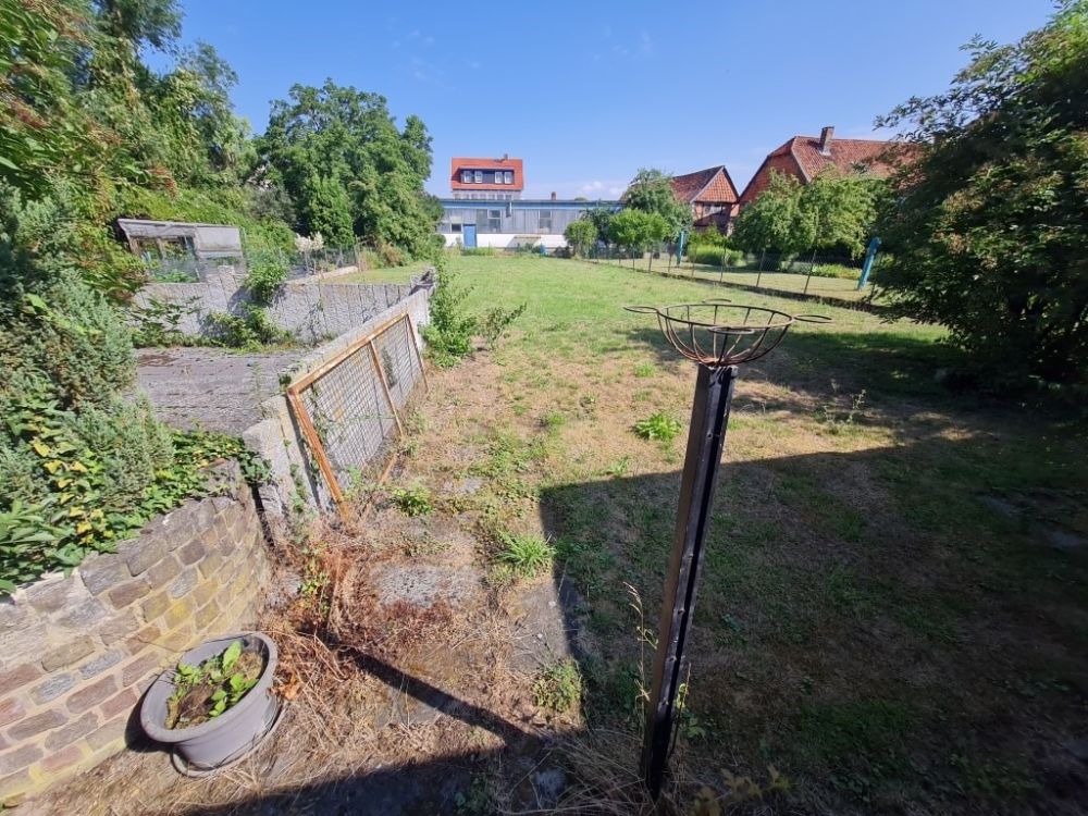 Geräumiges Fachwerkhaus mit großem Grundstück!