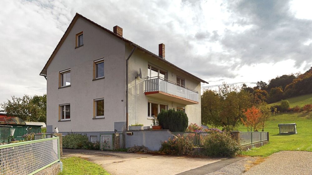 Genügend Platz für die große Familie oder zwei Generationen - Wohnhaus in Gebsattel-Bockenfeld mit weitläufigem Grundstück
