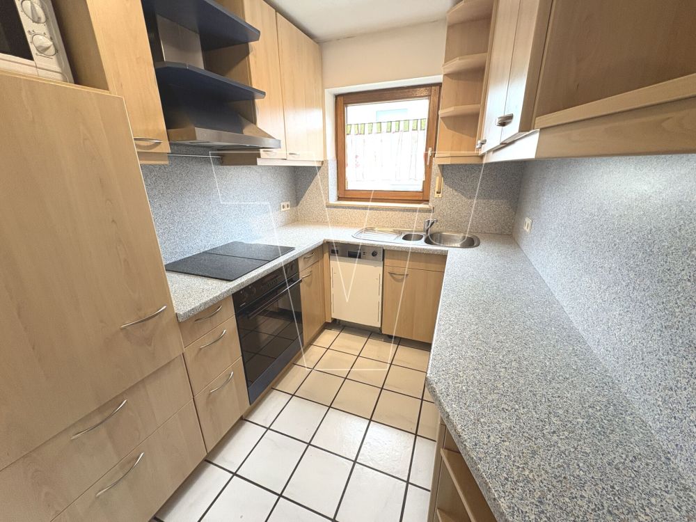 Gepflegte 3-Zimmer-Dachgeschosswohnung mit Stellplatz und Südbalkon