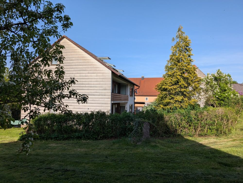 Ideal für die große Familie oder mehrere Generationen - Zweifamilienwohnhaus mit Nebengebäude in Windelsbach (5)