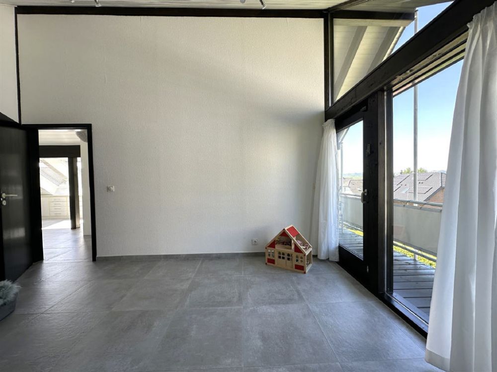 / Architektonisches Highlight in Waldrandlage!