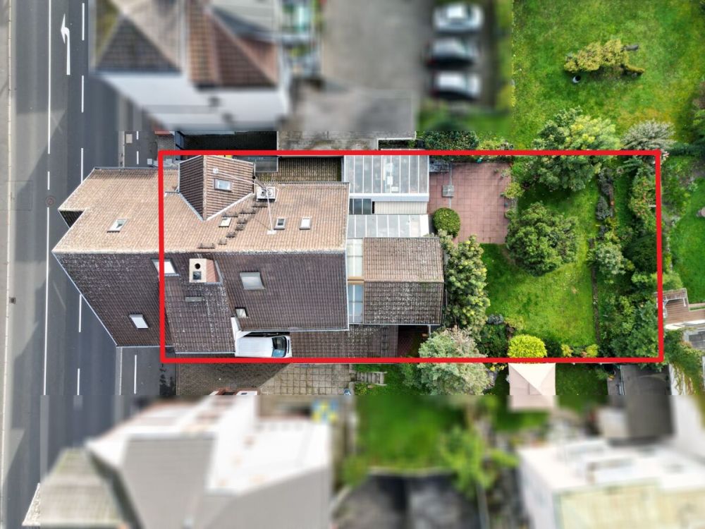 Stilvolle Altbau-Villa in Citylage mit drei Wohneinheiten – klassischer Charme trifft auf moderne Wohnqualität