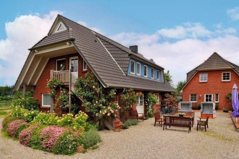 Zauberhaftes, naturnahes Wohnen und / oder Arbeiten unter Reet an der Ostsee