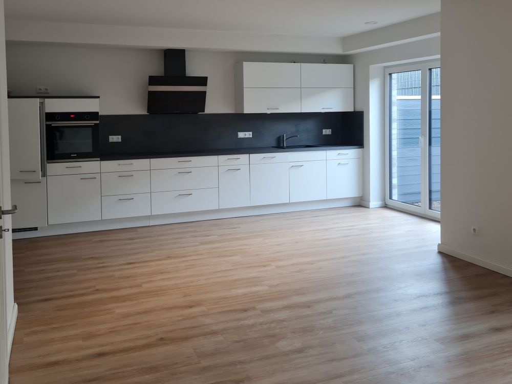 offene Küche mit ZUgang zum HWR ( Beispielbild )