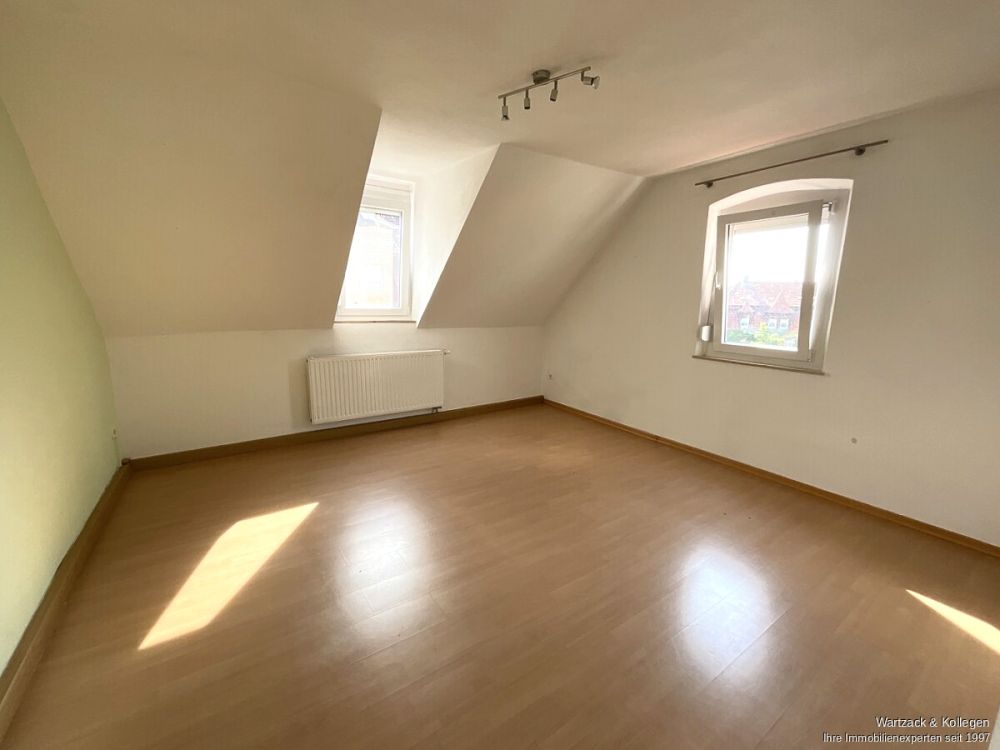 gemütliche 
4,5-Zimmer-Dachwohnung
zwischen Stadtpark & Marktplatz