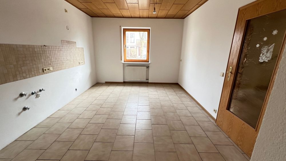 Geräumiges Reihenhaus mit viel Wohnfläche und solider Bausubstanz in Hallbergmoos