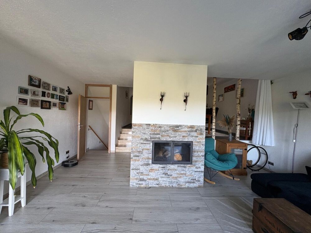 Moderne und gepflegte Split-Level-Wohnung in Bensberg