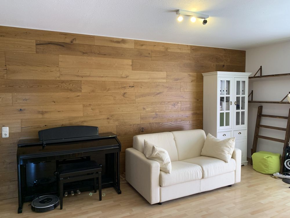 Charmante Dachgeschosswohnung mit Südbalkon und Tiefgaragenstellplatz in Augsburg-Oberhausen