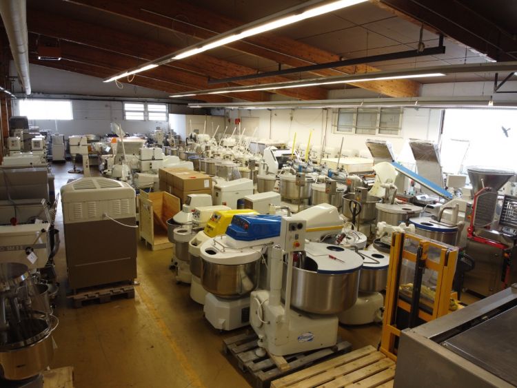 DIETZ: 550qm beheizte Lager- und Produktionshalle zu vermieten im Gewerbegebiet von Babenhausen!