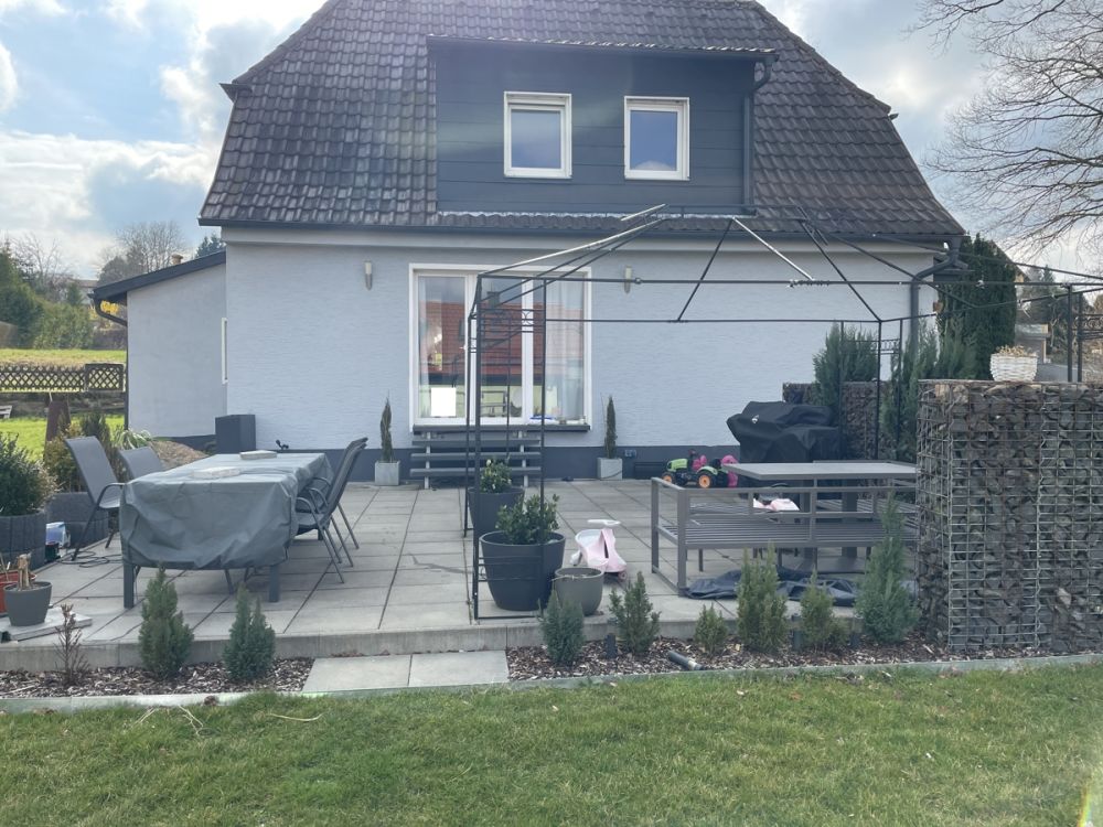 Saniertes Einfamilienwohnhaus mit großem Garten in Waldthurn