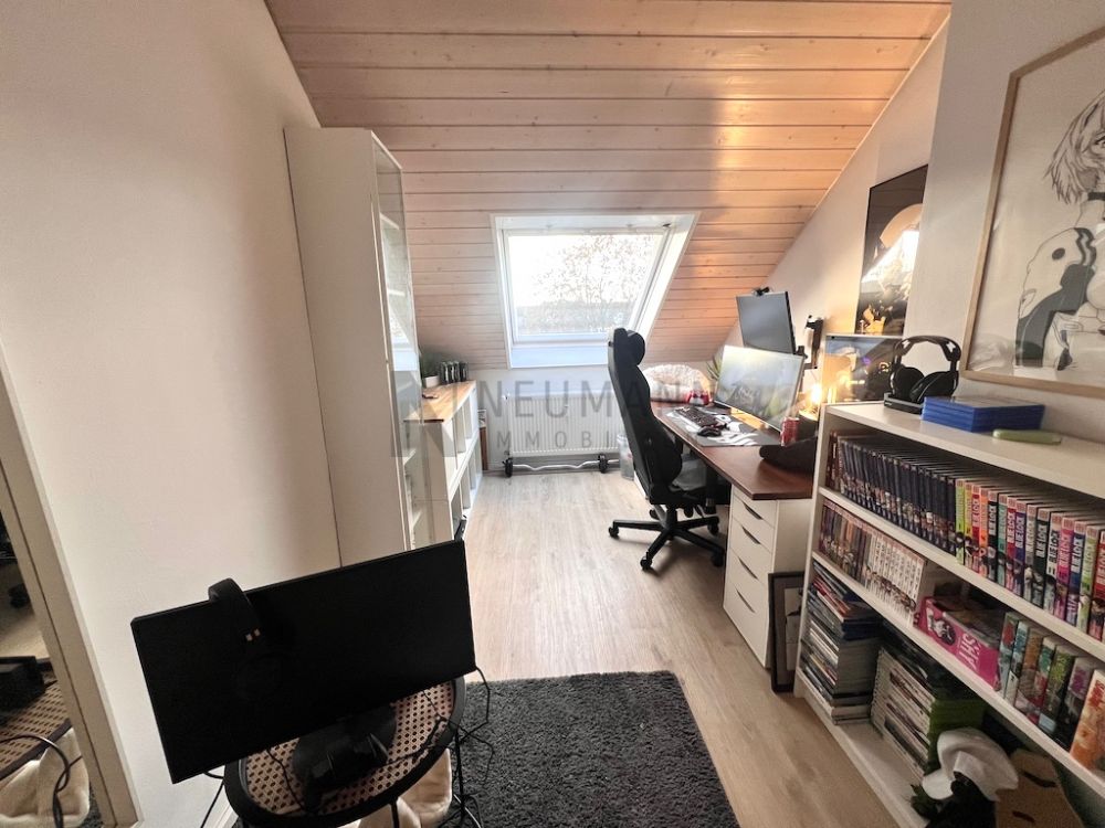 Große, helle 4 Zimmer Wohnung mit Loggia in Mörfelden