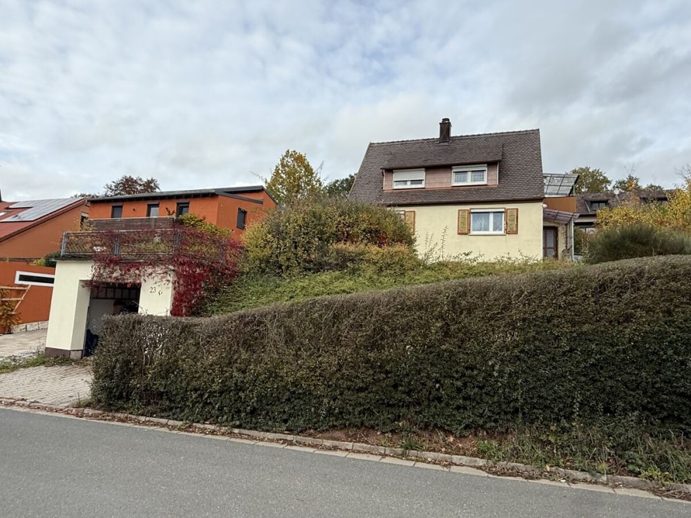 Gemütliches Einfamilienhaus über den Dächern von Dietenhofen - ideal für handwerklich begabte Familien