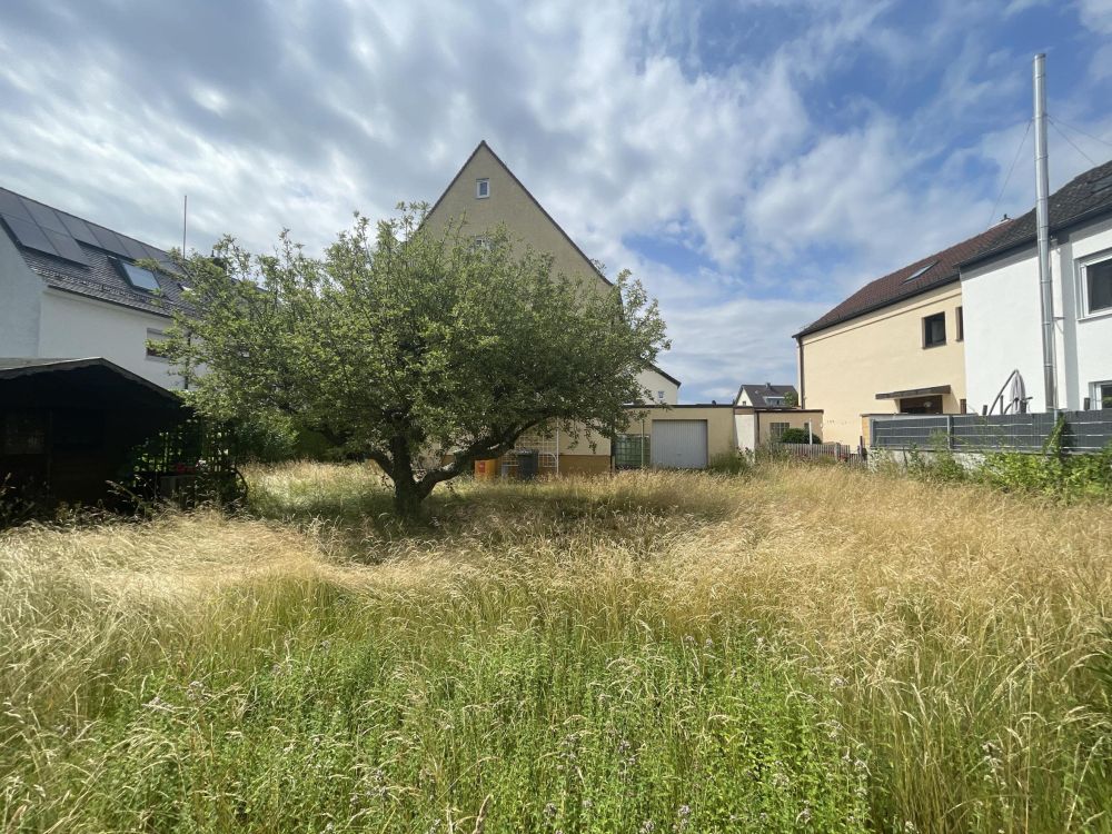 Attraktives Grundstück mit Altbestand in Augsburg-Haunstetten - 
Solide Basis für neue Wohnideen
