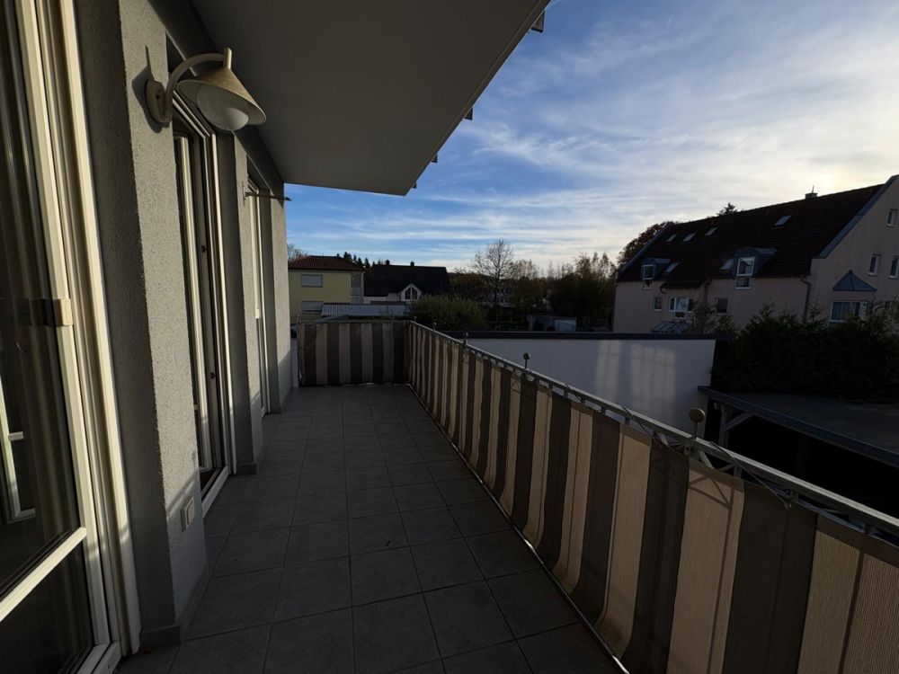 Lichtdurchflutete Eigentumswohnung in hervorragender Lage in Weiden Ost