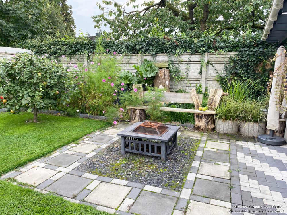 Doppelhaushälfte komplett sarniert!